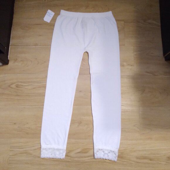 White, Capri-Length, Tights with Lace Trim - Junior's Size M/L - NWT - Picture 2 of 4